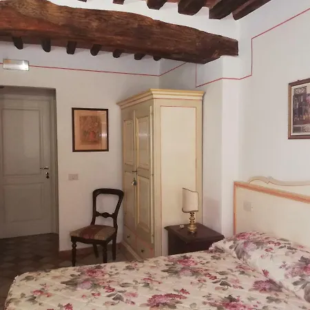 Alle Due Porte Bed & Breakfast 3*