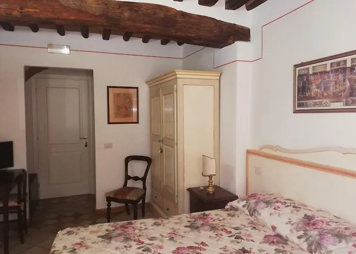 Alle Due Porte Bed & Breakfast 3*